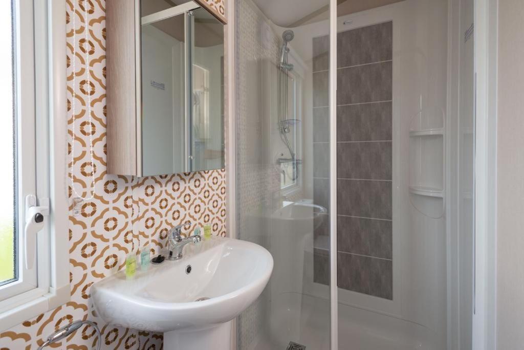 Luxury Holiday Home Sleeps 6 Pet Friendly St Austell Exteriör bild