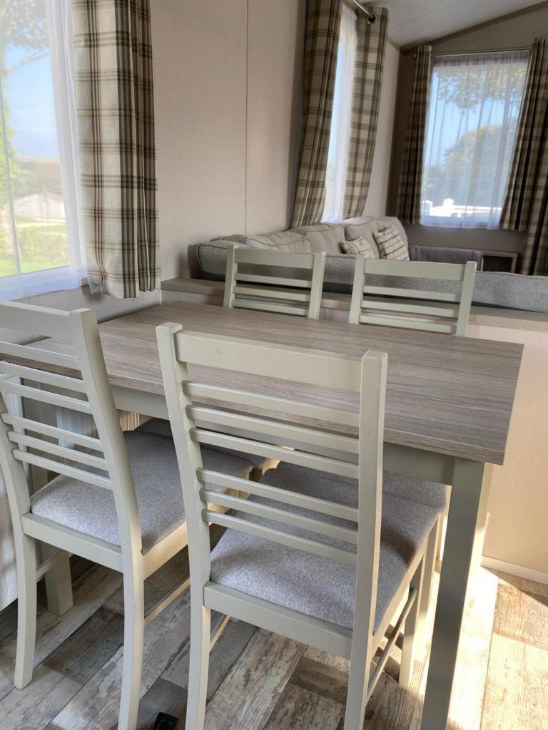 Luxury Holiday Home Sleeps 6 Pet Friendly St Austell Exteriör bild